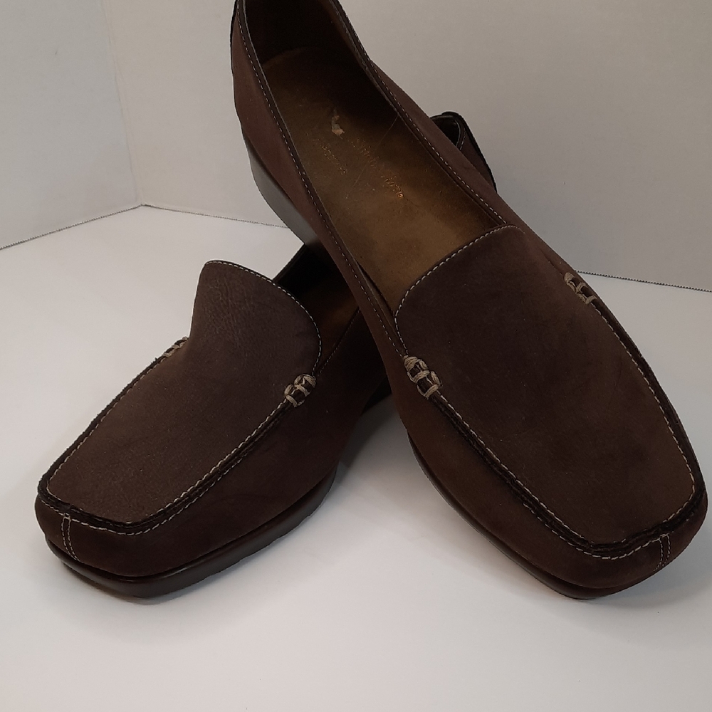 AEROSOLES Womans Dark Brown Loafers Size 10